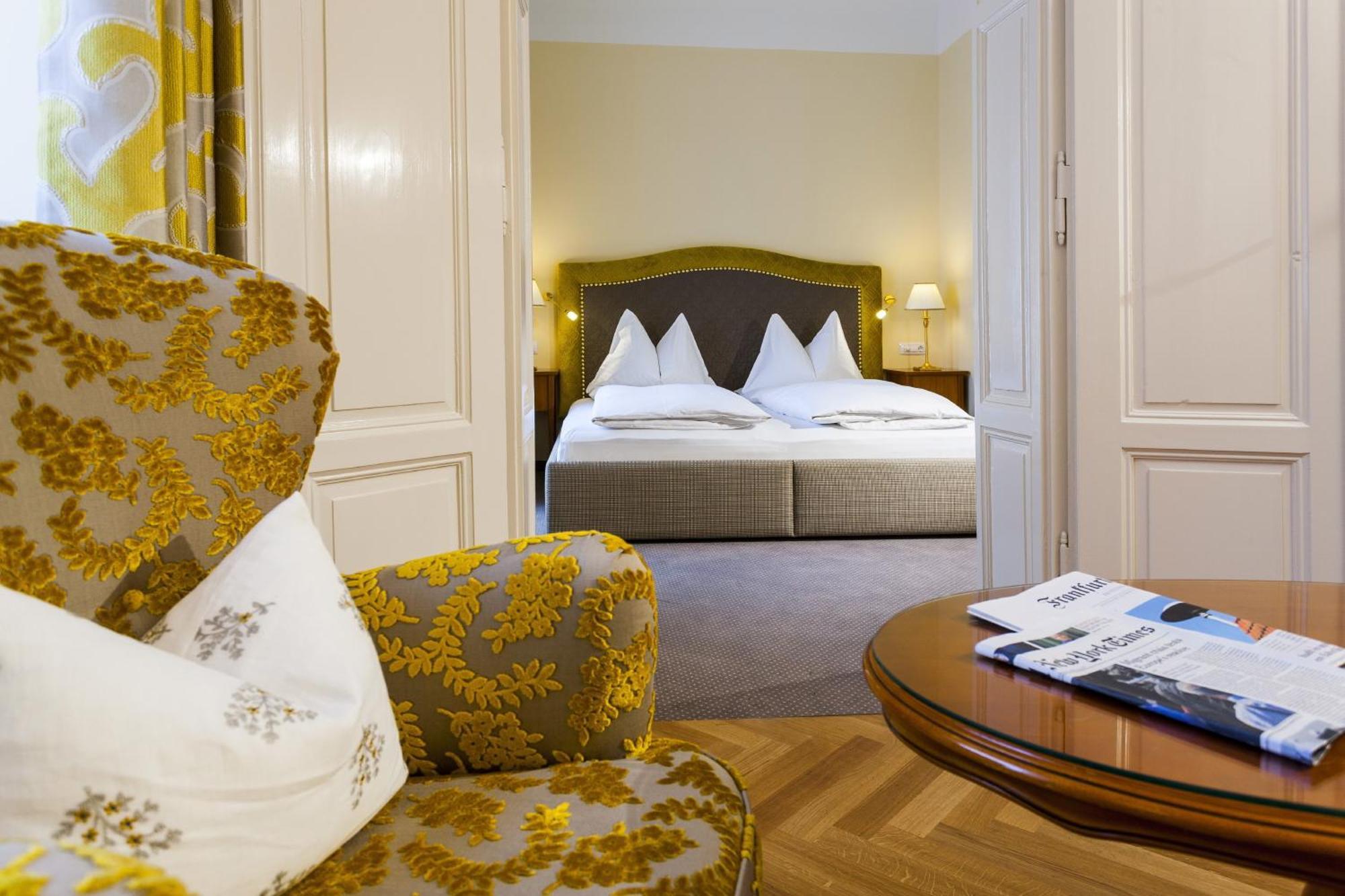 Deluxe Double Room Courtyard View